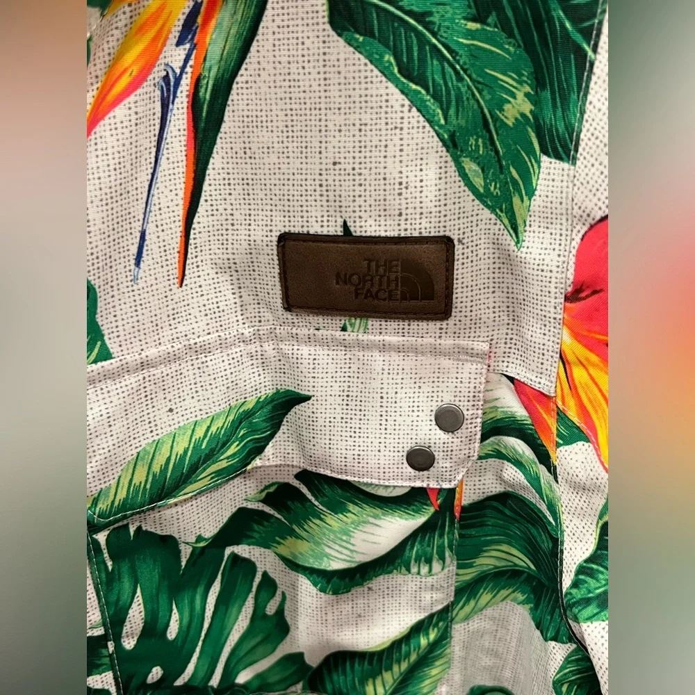 The North Face Tropical Leaf Print jacket - Picture 5 of 7